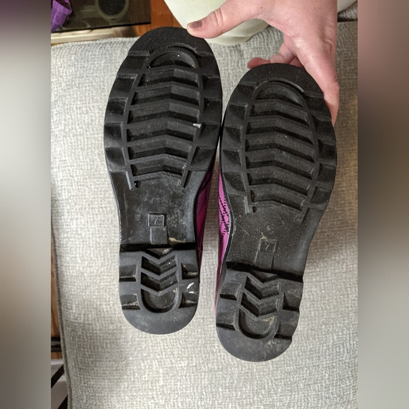 Pink and black plaid rain boats - Picture 4 of 4